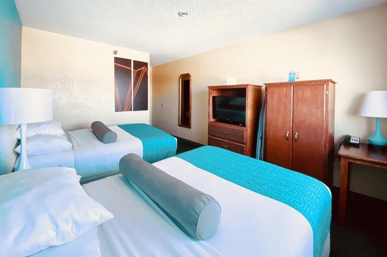 Howard Johnson By Wyndham Denver West Wheat Ridge Exterior photo