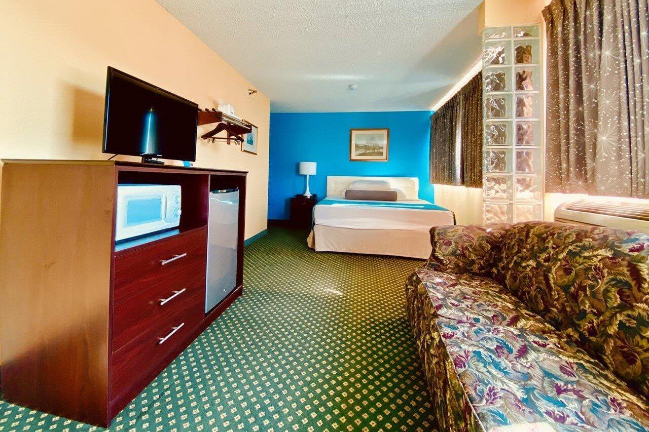 Howard Johnson By Wyndham Denver West Wheat Ridge Exterior photo